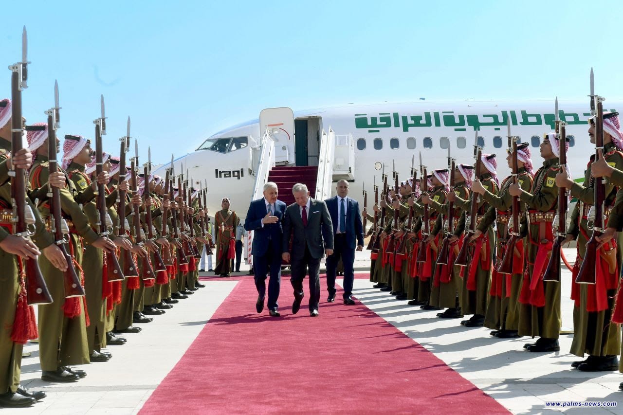 رئيس الجمهورية يصل إلى عمان في زيارة رسمية